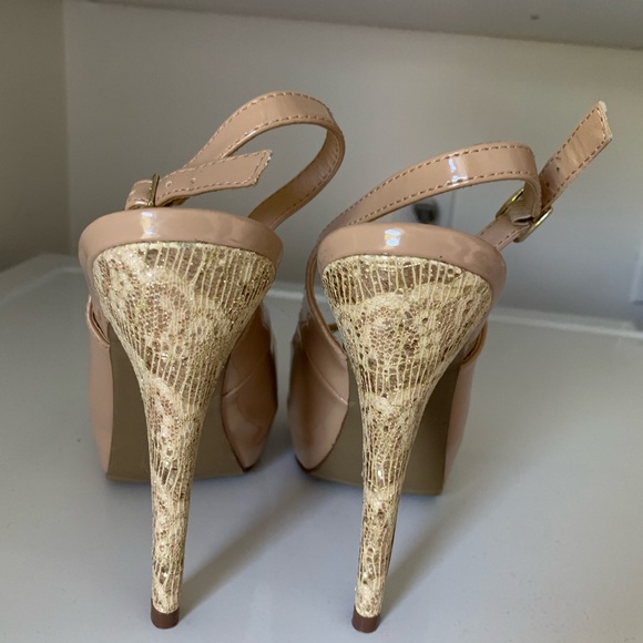 Nude Pumps - Picture 3 of 4